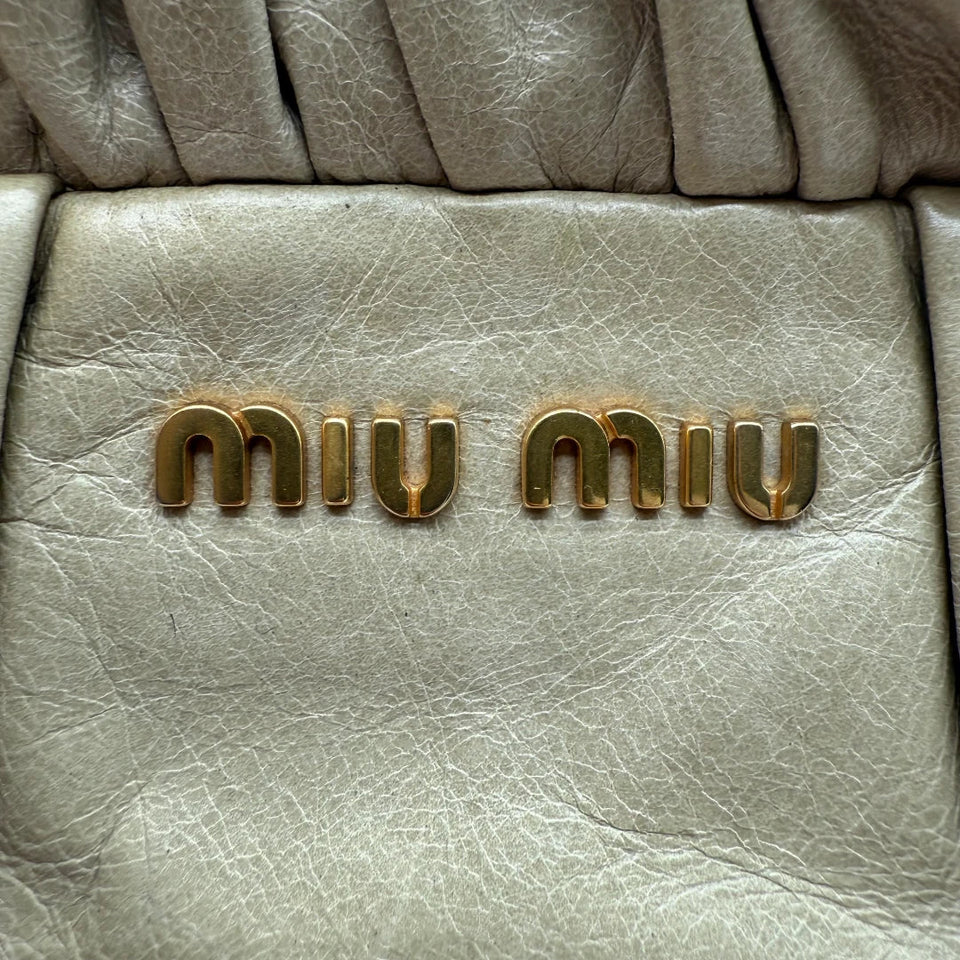 Pre-owned Miu Miu handbag Vitello Lux with shoulder strap made of beige leather